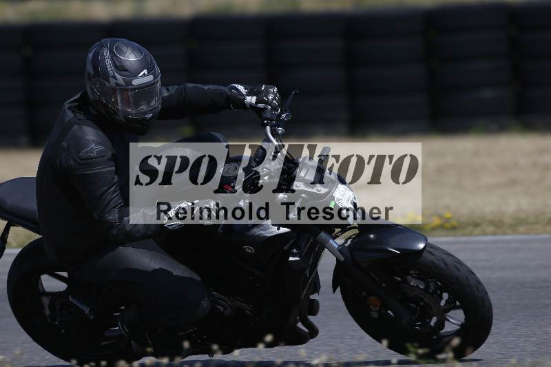 Archiv-2023/28 05.06.2023 Moto Club Anneau du Rhin/blanc-novice/25